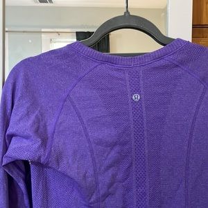LuLulemon top